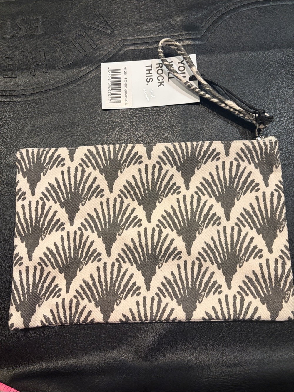 Mikuta Wristlet/ Clutch New With Tag Black & Cream - Picture 5 of 6